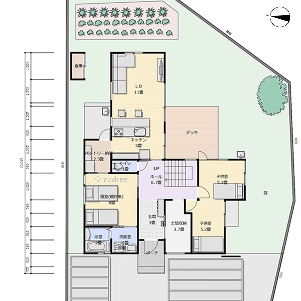 [52坪 4LDK] ホテルライクな親世帯と平屋風暮らしな子世帯が暮らす二世帯住宅の間取り図　1階の画像